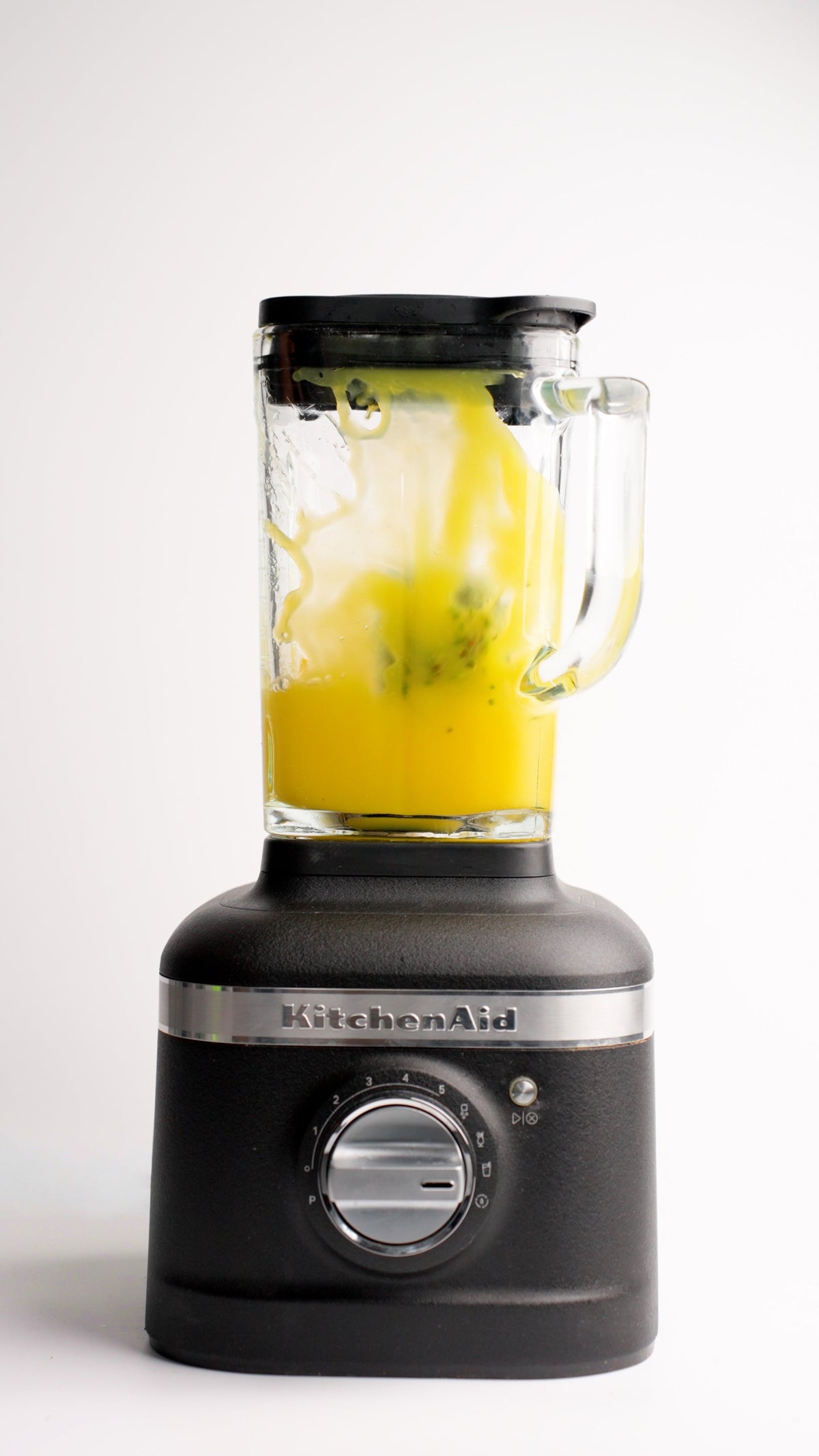 BROCBLOK in blender with orange juice smoothie
